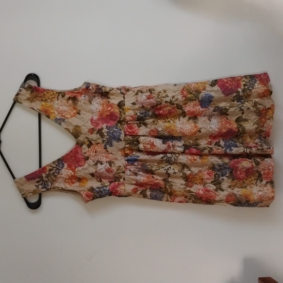 Janette | Floral Lace V-neck Mini Dress | Women's M - Picture 2 of 4